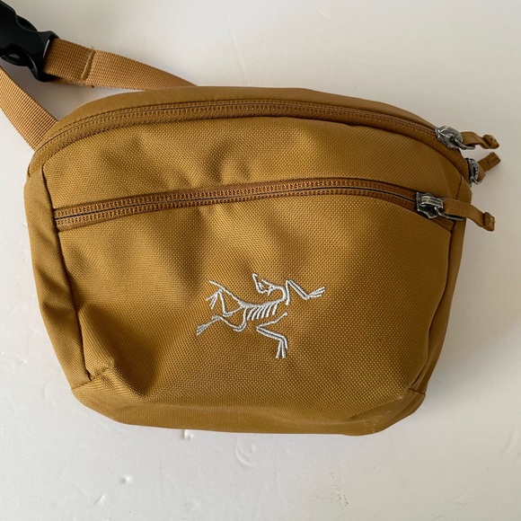 Arc’teryx Mantis Belt Bag - Picture 1 of 13